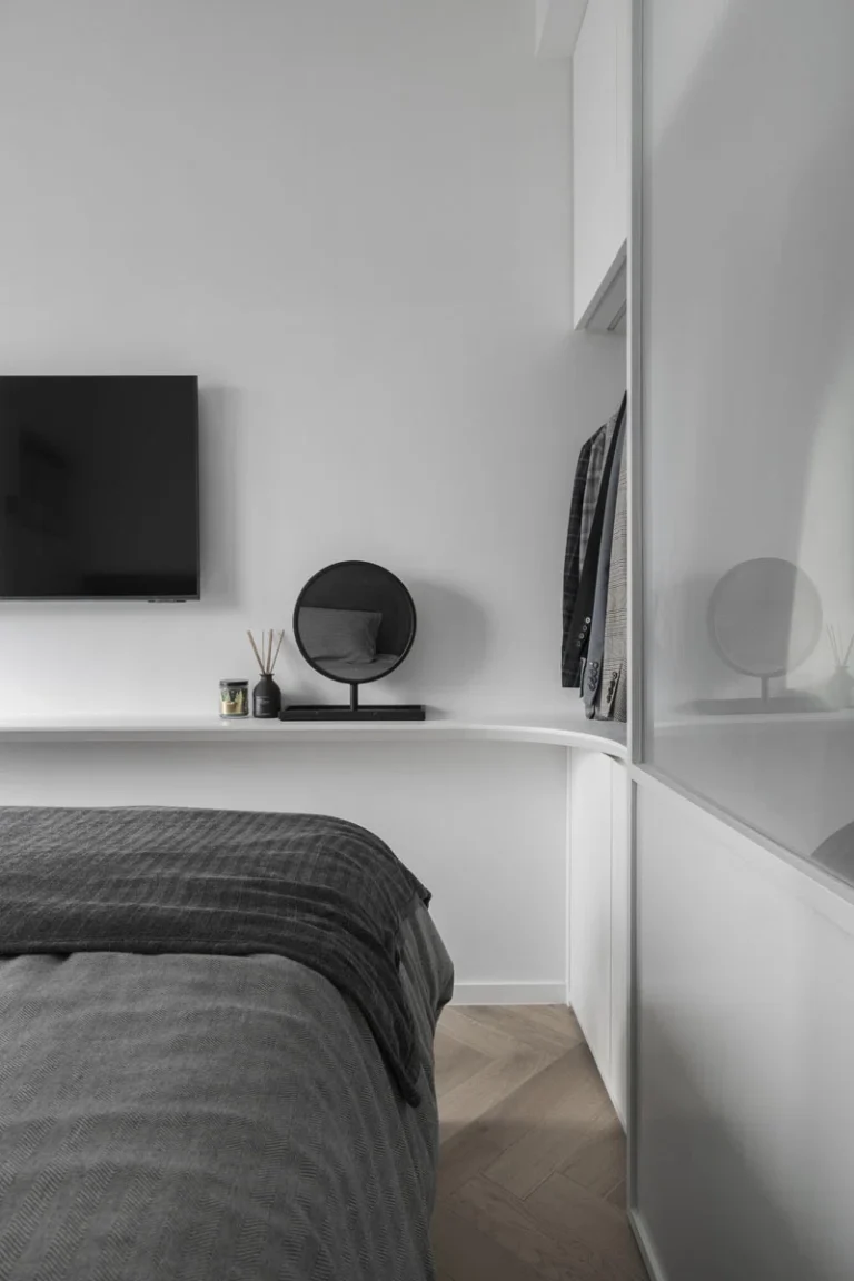 Minimalist bedroom design in aqua marine