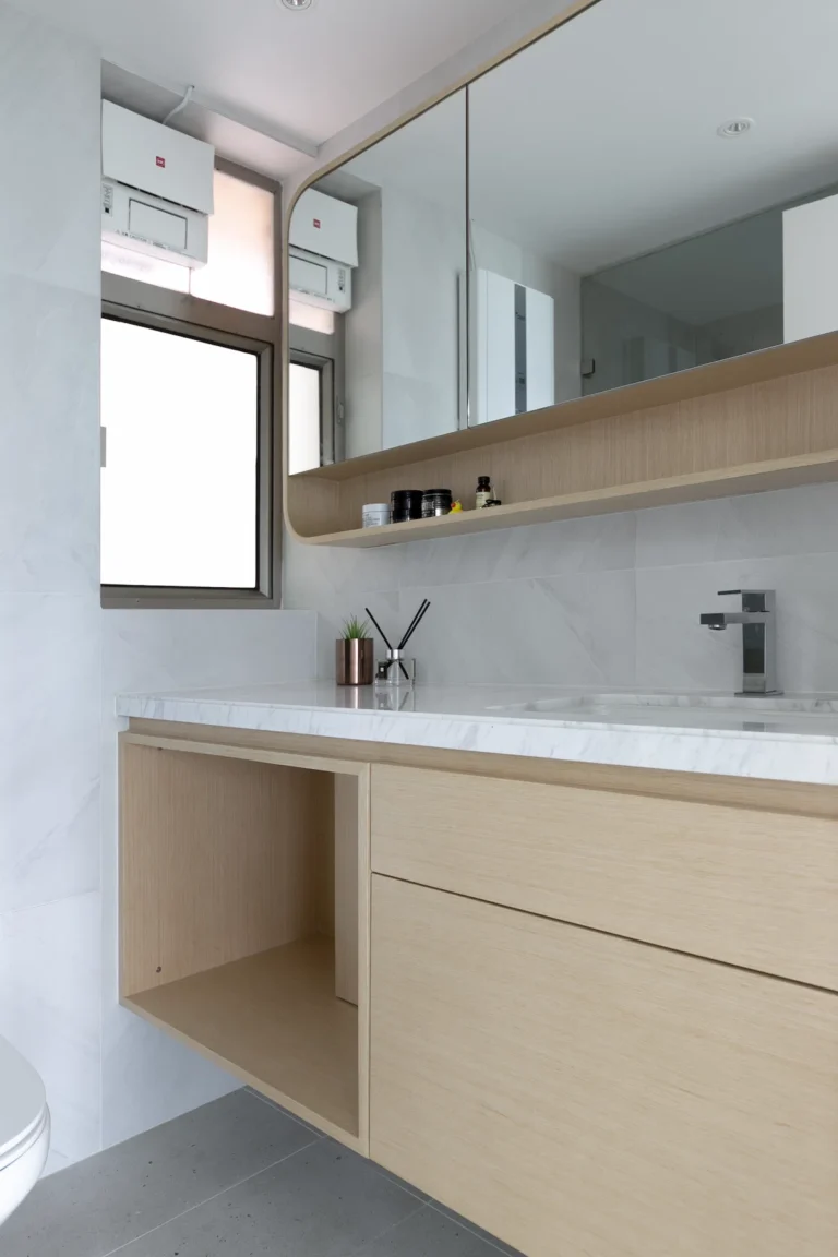 Bellagio Bathroom Design with oak wood and white marble